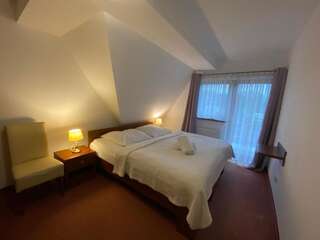 Отели типа «постель и завтрак» Willa Stożek Бялка-Татшаньска Двухместный номер с 1 кроватью и балконом-10